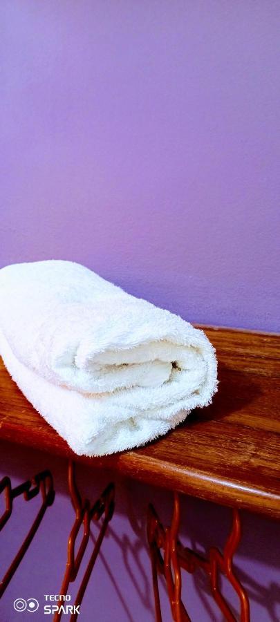 Akwa Guesthouse Котону Екстериор снимка